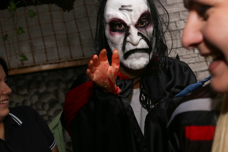 Тыквенные фонари и декорации для квеста на Хэллоуин в Baku