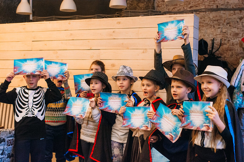 Как отметить Новый год классом — идеи для младших школьников в Baku